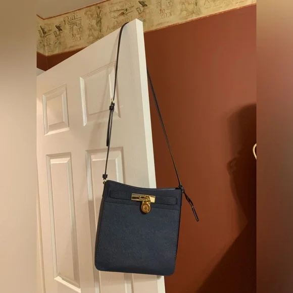 MICHAEL KORS INDIGO BLUE SAFFIANO LEATHER SHOULDER BAG - Picture 13 of 14